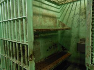 penitentiary-429634_1920