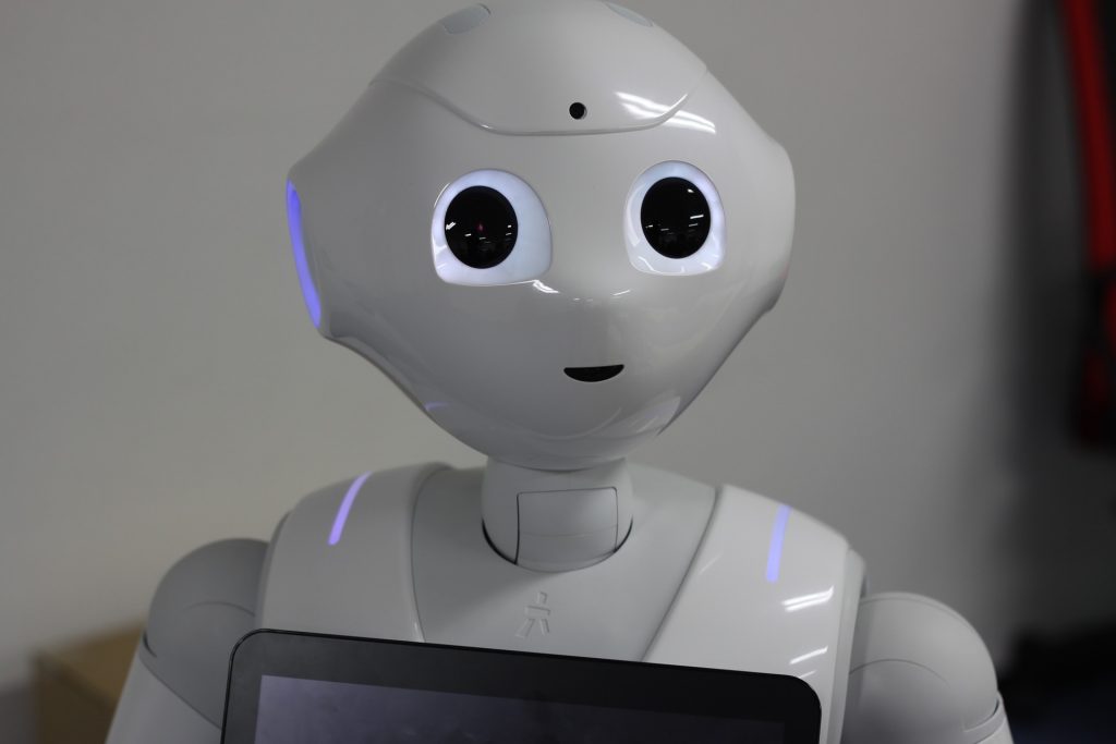 Comisión de la Unión Europea busca dar a los robots el status de “personalidad electrónica”