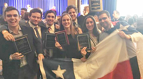 Alumnos de Derecho UC quedaron entre los 16 mejores del mundo en competencia internacional
