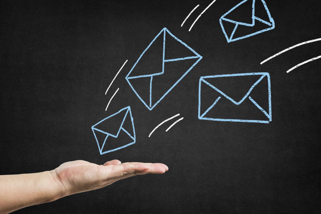 ¿Debes enviar correos electrónicos en inglés por trabajo? Sigue los siguientes tips