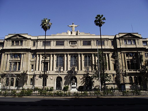 UC de Chile abre concurso para elegir 3 académicos
