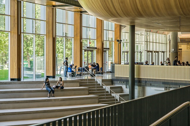 ¿Cuáles son las mejores universidades para estudiar Derecho?