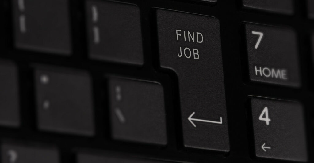 ¿Buscas trabajo? Firmas, instituciones y bancos abren puestos en distintas áreas de práctica