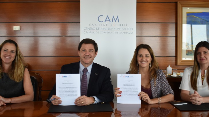 Cámara Chilena de la Construcción y CAM Santiago firman convenio para promover mecanismos de resolución de conflictos