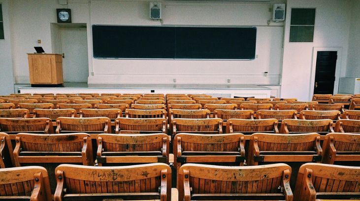 Estudio da cuenta de la disminución racial en las facultades de Derecho en EEUU